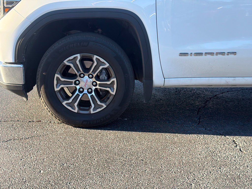Used 2025 GMC Sierra 1500 SLT RWD image 2