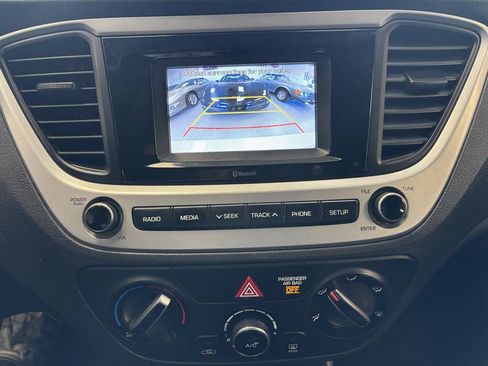Used 2022 Hyundai Accent SE FWD image 17