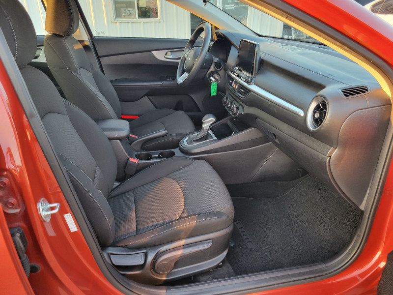 Used 2022 Kia Forte LXS FWD image 24