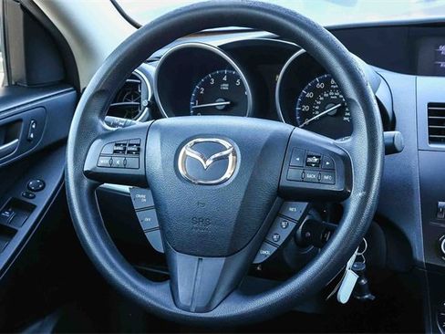 Used 2013 MAZDA MAZDA3 i Sport image 17