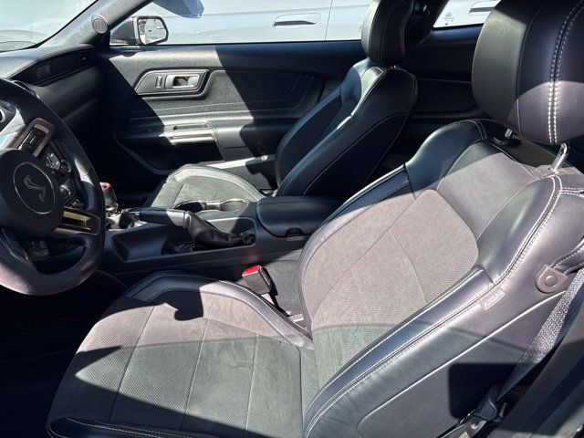 Used 2016 Ford Mustang Shelby GT350 w/ Technology Package RWD image 6