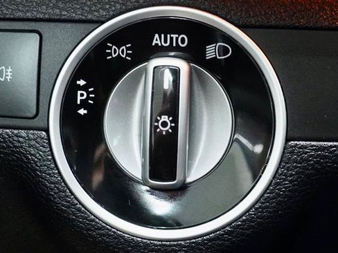 Used 2012 Mercedes-Benz E 350 4MATIC Sedan image 32