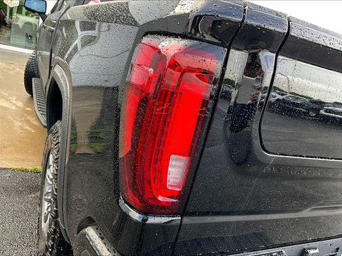 New 2026 GMC Sierra 1500 AT4X w/ LPO, Black Badging Package AWD/4WD image 15