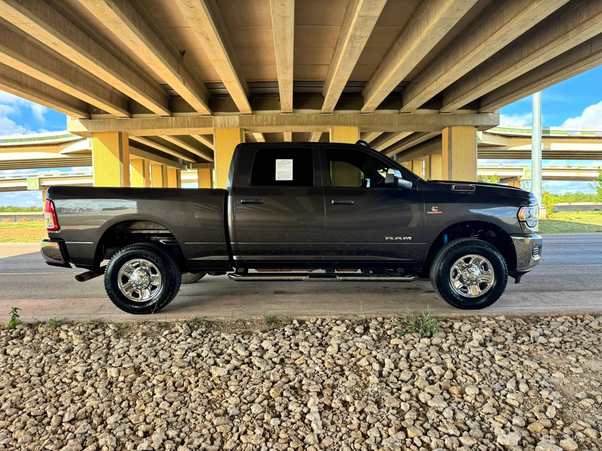 Used 2022 RAM 2500 Tradesman AWD/4WD image 2