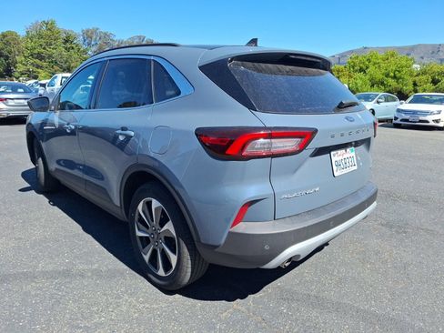 Used 2023 Ford Escape Platinum AWD/4WD image 6