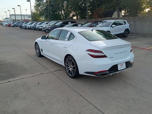 Used 2025 Genesis G70 2.5T RWD image 7