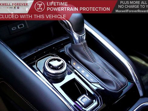 Used 2024 GMC Canyon AT4 w/ AT4 Premium Package image 18