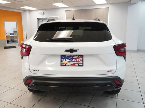 Used 2024 Chevrolet Trax RS w/ Driver Confidence Package FWD image 8