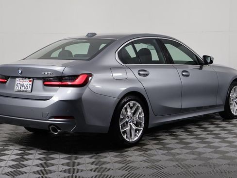 Used 2025 BMW 330i Sedan w/ Convenience Package image 4