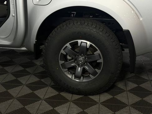 Used 2018 Nissan Frontier PRO-4X AWD/4WD image 13