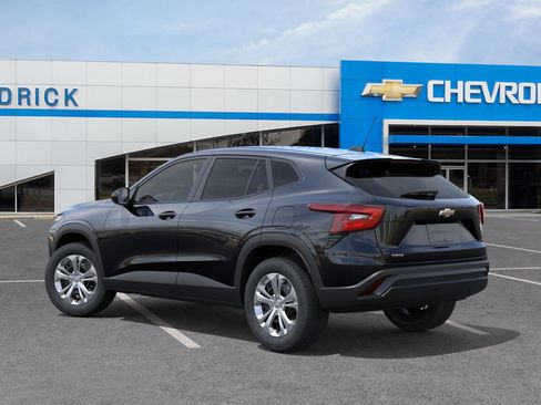 New 2026 Chevrolet Trax LS FWD image 5