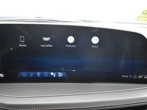 Used 2024 Cadillac XT4 Premium Luxury image 24