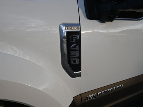 Used 2022 Ford F450 King Ranch image 11