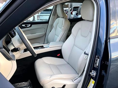 Certified 2024 Volvo XC60 B5 Core w/ Climate Package image 9