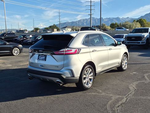 Used 2019 Ford Edge Titanium AWD/4WD image 3