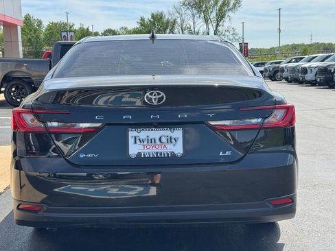 Certified 2025 Toyota Camry LE FWD image 5