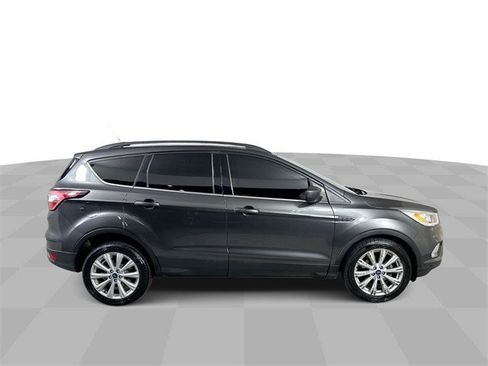 Used 2018 Ford Escape SEL image 9