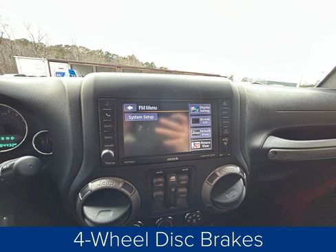 Used 2018 Jeep Wrangler Unlimited Sport S image 34