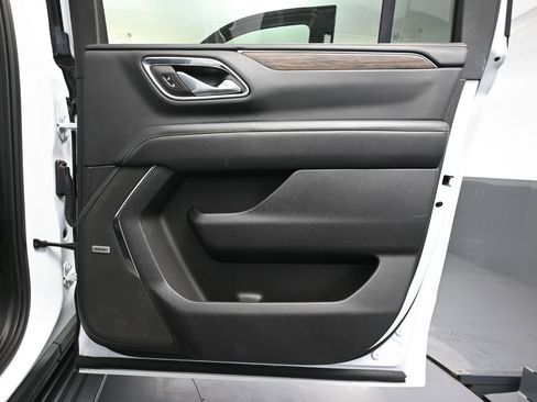 Used 2023 Chevrolet Suburban Premier image 51