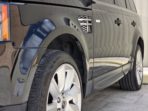 Used 2013 Land Rover Range Rover Sport HSE LUX image 41