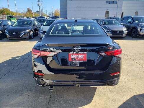 New 2025 Nissan Sentra SR w/ SR Premium Package FWD image 3