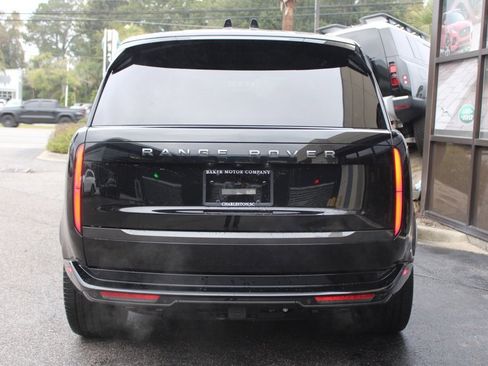 Used 2024 Land Rover Range Rover Long Wheelbase Autobiography image 7