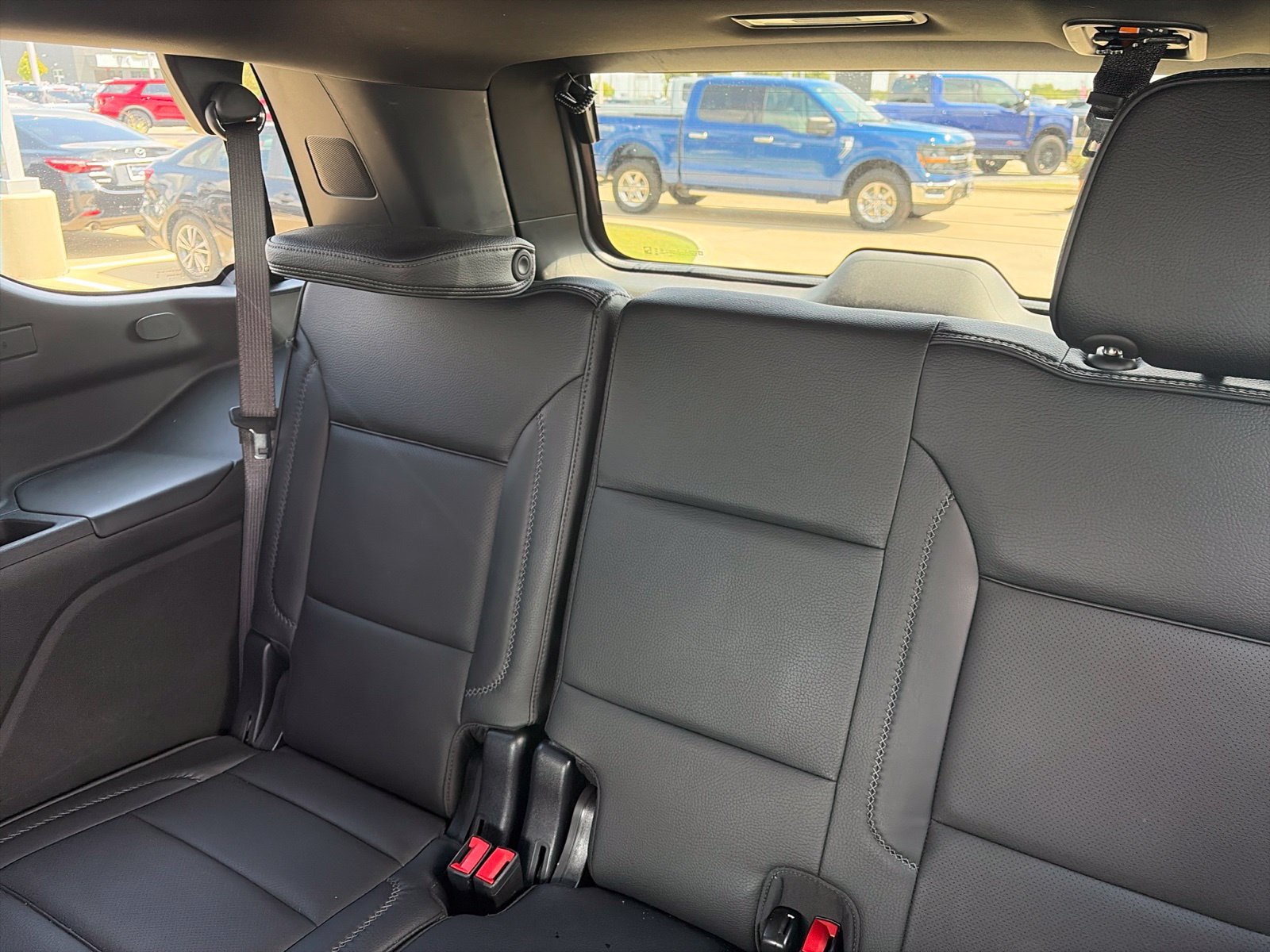 Used 2025 GMC Yukon Denali AWD/4WD image 24