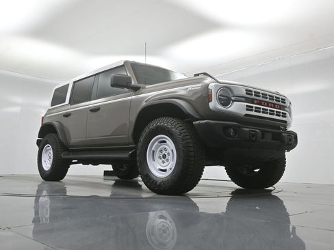 New 2026 Ford Bronco Heritage Edition AWD/4WD image 44