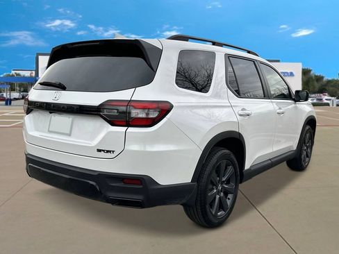 New 2026 Honda Pilot Sport image 5