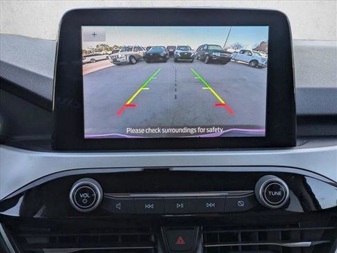 Used 2020 Ford Escape SE image 13