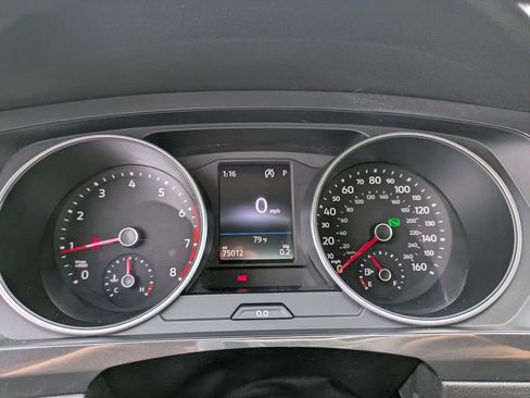 Used 2018 Volkswagen Tiguan SE FWD image 28