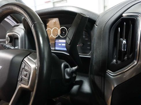 Used 2022 Chevrolet Silverado 2500 LT w/ Convenience Package image 25