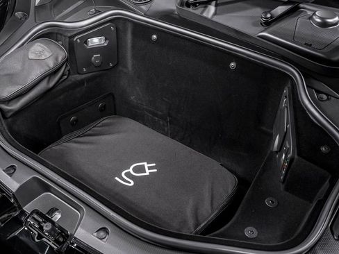 Used 2024 Lamborghini Revuelto image 44