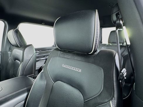Used 2022 RAM 1500 Laramie AWD/4WD image 16