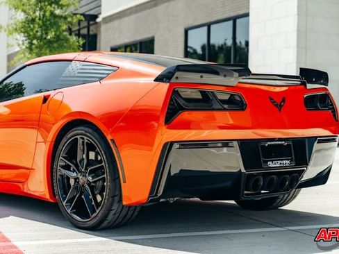 Used 2019 Chevrolet Corvette Stingray Coupe w/ Carbon Flash Badge Package RWD image 41