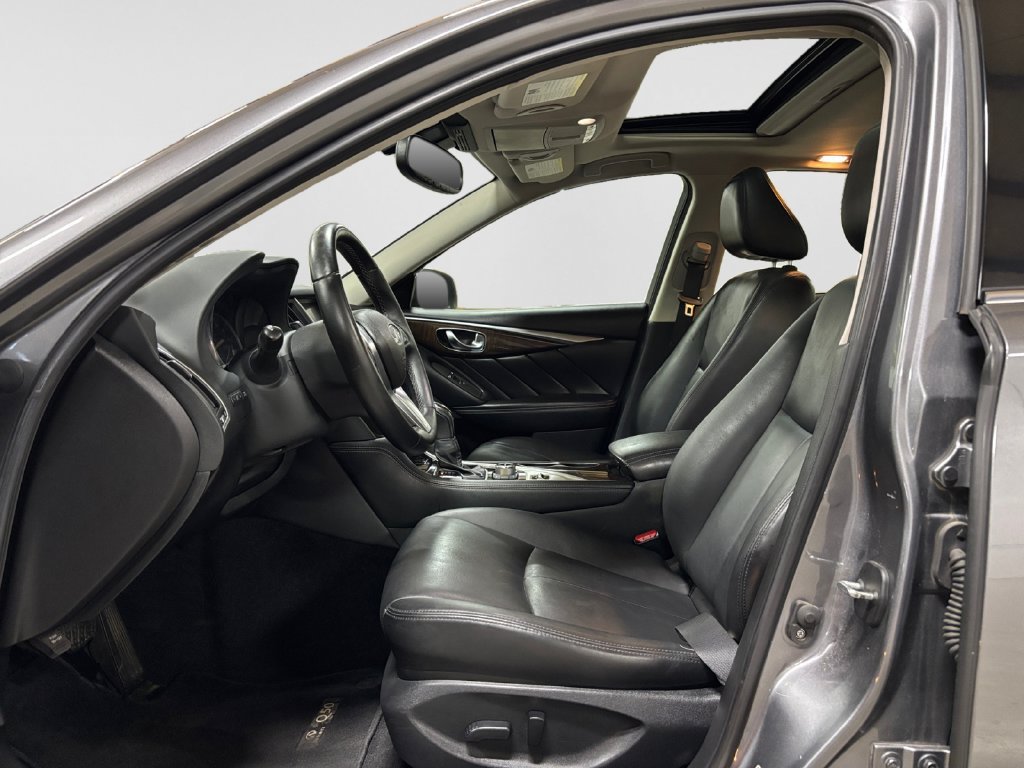 Used 2018 INFINITI Q50 Luxe RWD image 10
