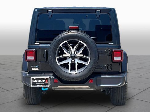 Used 2024 Jeep Wrangler Unlimited AWD/4WD image 6