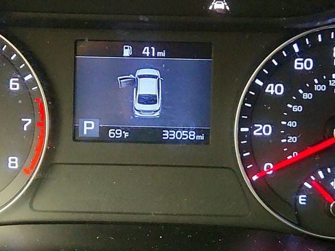 Used 2019 Kia Forte LXS FWD image 33