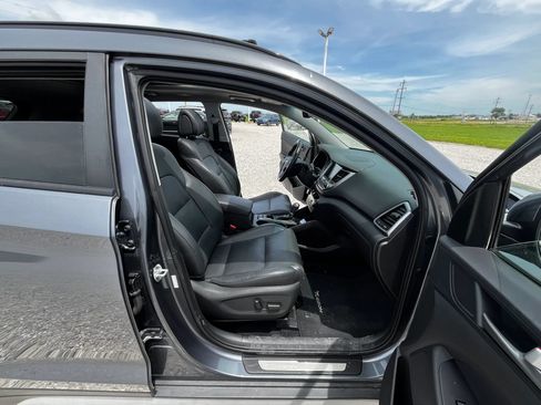 Used 2018 Hyundai Tucson Limited w/ Ultimate Package 02 FWD image 10