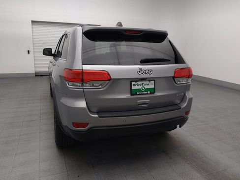 Used 2018 Jeep Grand Cherokee Laredo RWD image 6