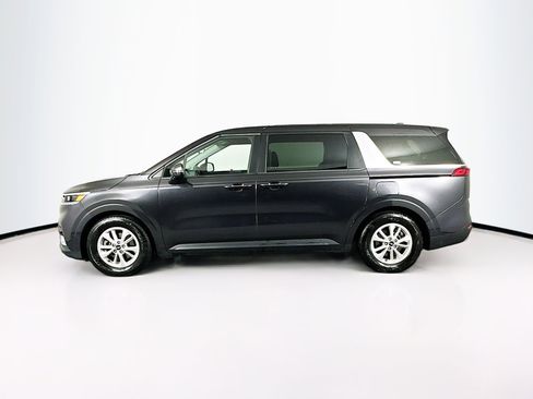 Used 2024 Kia Carnival LX image 4