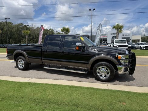 Used 2016 Ford F250 Lariat w/ Chrome Package RWD image 2