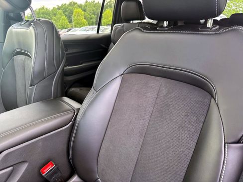 New 2025 Jeep Grand Cherokee L Altitude image 13