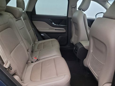 Used 2022 Lincoln Corsair AWD w/ Premium Package image 19