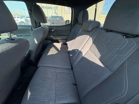 Used 2019 Toyota Tacoma TRD Off-Road image 17