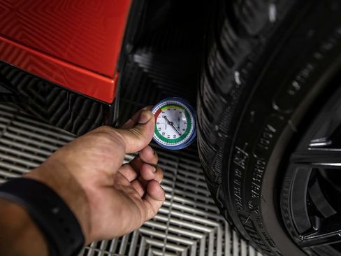 Used 2025 BMW M4 xDrive Competition w/ Executive Package image 31