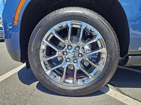 New 2026 GMC Yukon Denali w/ Sun & Power Step Package AWD/4WD image 7