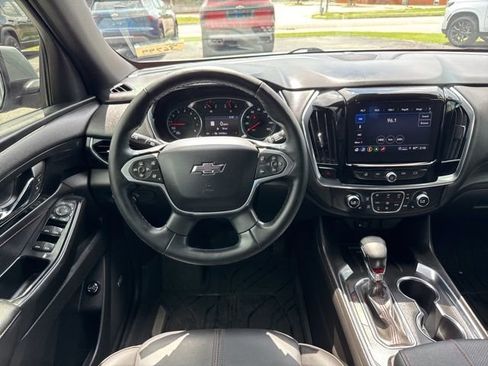Used 2023 Chevrolet Traverse RS image 20