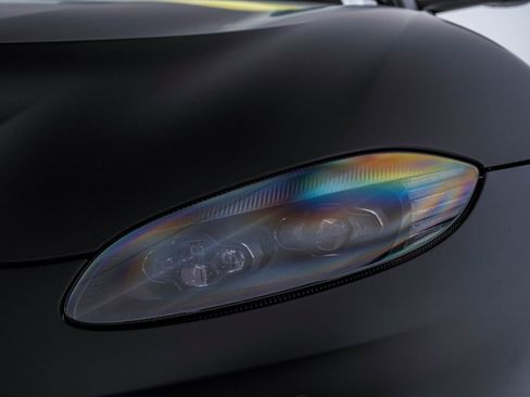 Used 2023 Aston Martin V12 Vantage Roadster image 8