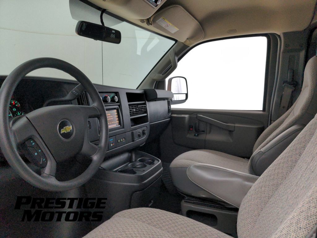 Used 2018 Chevrolet Express 3500 LT w/ LT Preferred Equipment Group RWD image 13